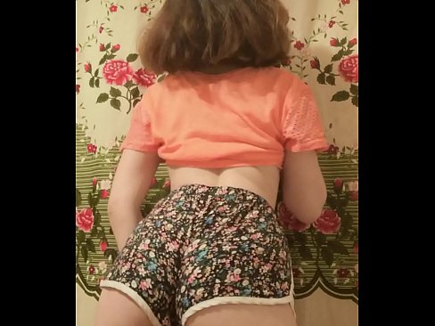 ❤️ Seksi mlada beba skida šorc pred kamerom ❤ Porno kod nas ☑
