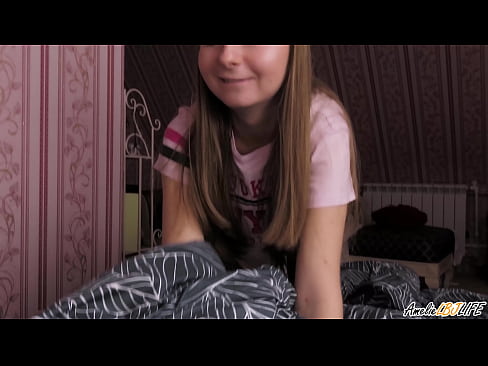 ❤️ Blondie duboko siše svoju drugu prijateljicu i dobiva spermu u usta ❤ Porno kod nas ☑